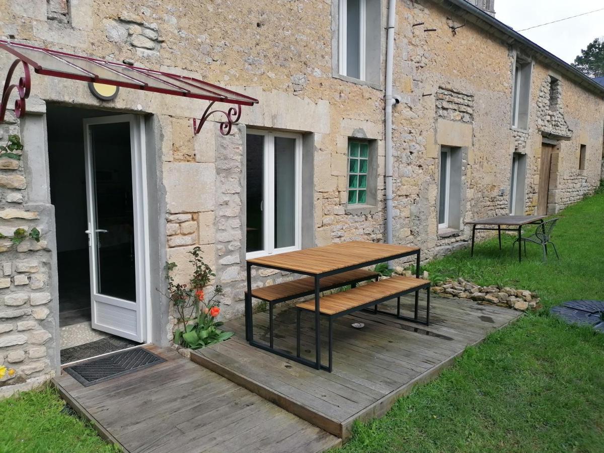 Maison Renovee En Pierres Sejour Spacieux Avec Jardin Et Terrasse Amenagee Pres Omaha Beach & Bayeux A 5Mn De La Mer Tous Commerces Commes ภายนอก รูปภาพ
